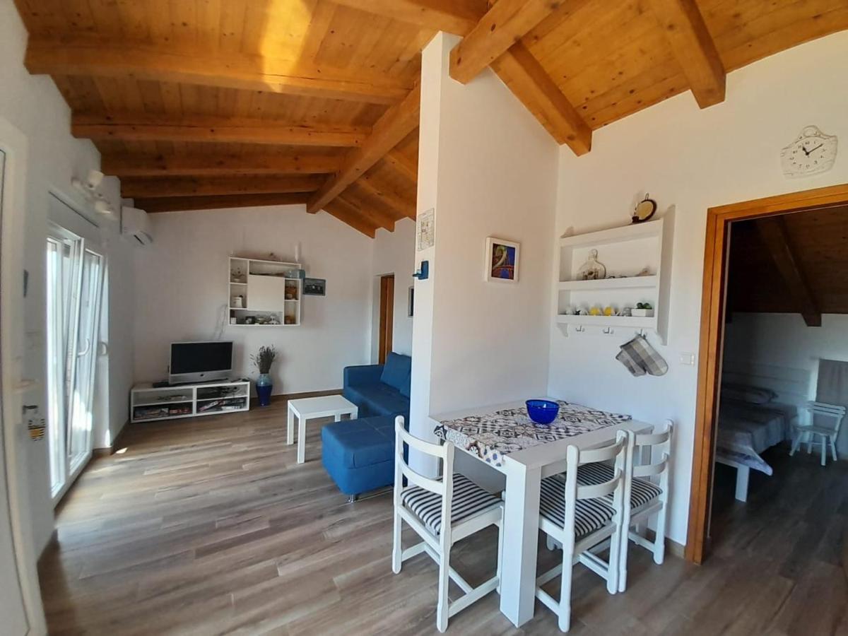 Apartman Jurisic Vir Exterior foto
