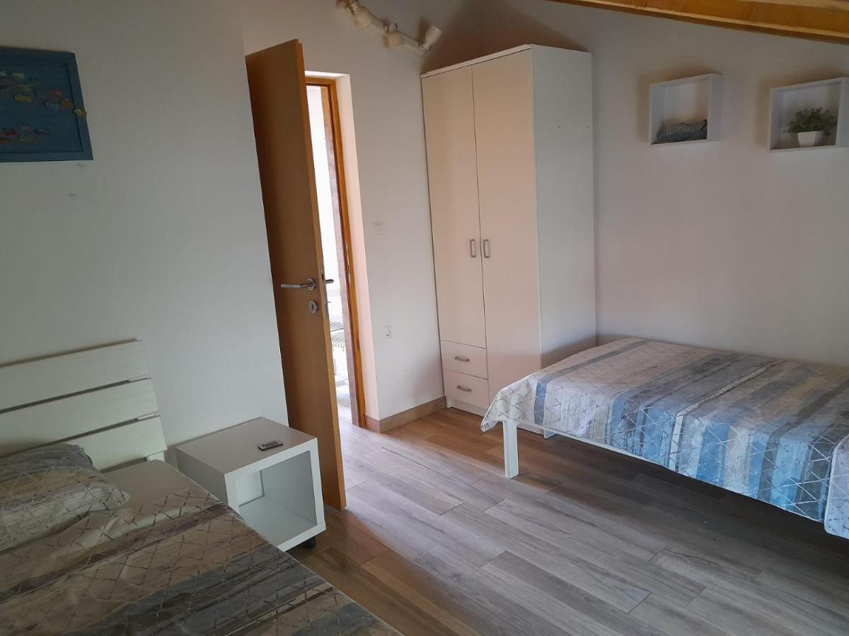 Apartman Jurisic Vir Exterior foto